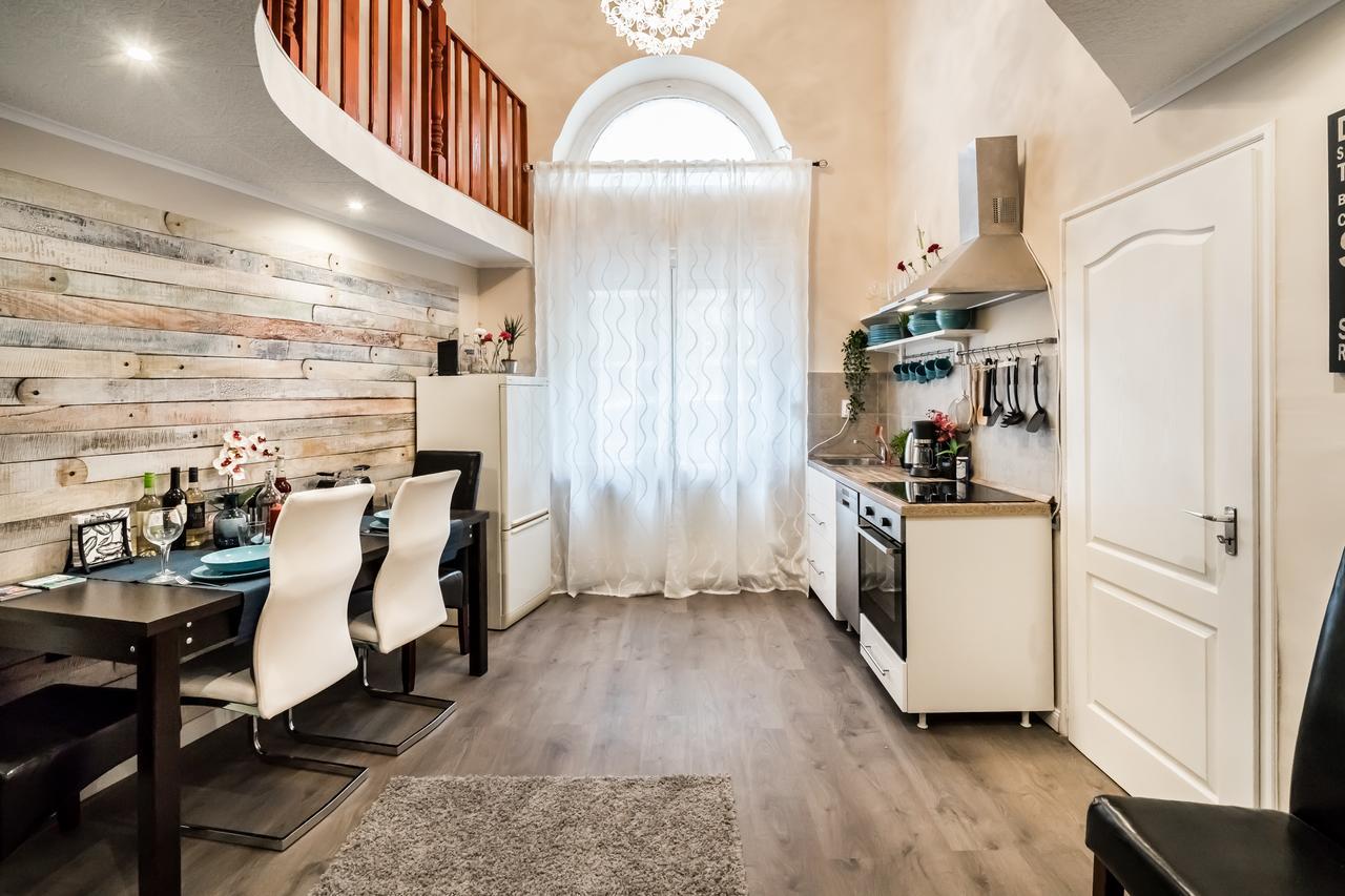 Roeck Premier Downtown Residence Budapest Esterno foto
